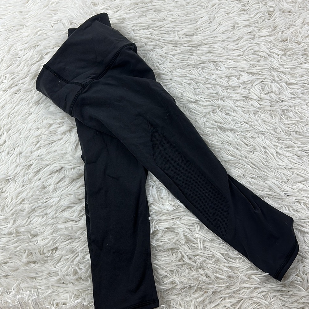Lululemon Reveal Crop (15") Black - Picture 2 of 4